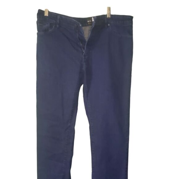 Hugo Boss Cotton 030 Maine Regular Fit Dark Wash Jeans Size 35W By 36L - Picture 2 of 6